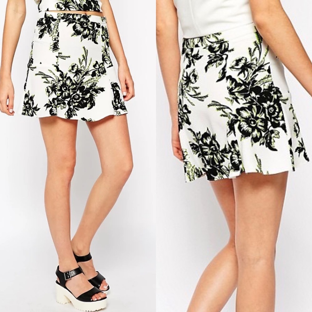 Green & White Floral Crepe Skirt